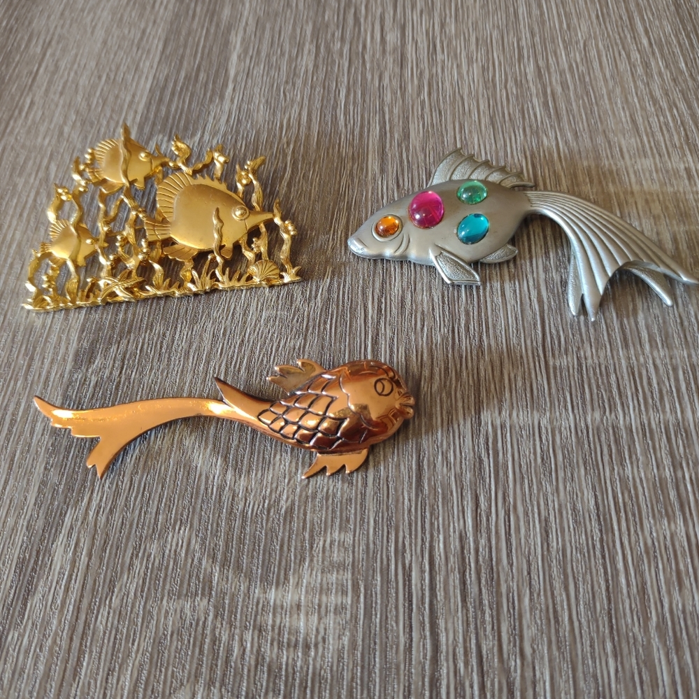 Fish pins/brooches